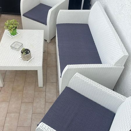 Appartamento Giardini Naxos Butterflies Home Schiso Εξωτερικό φωτογραφία