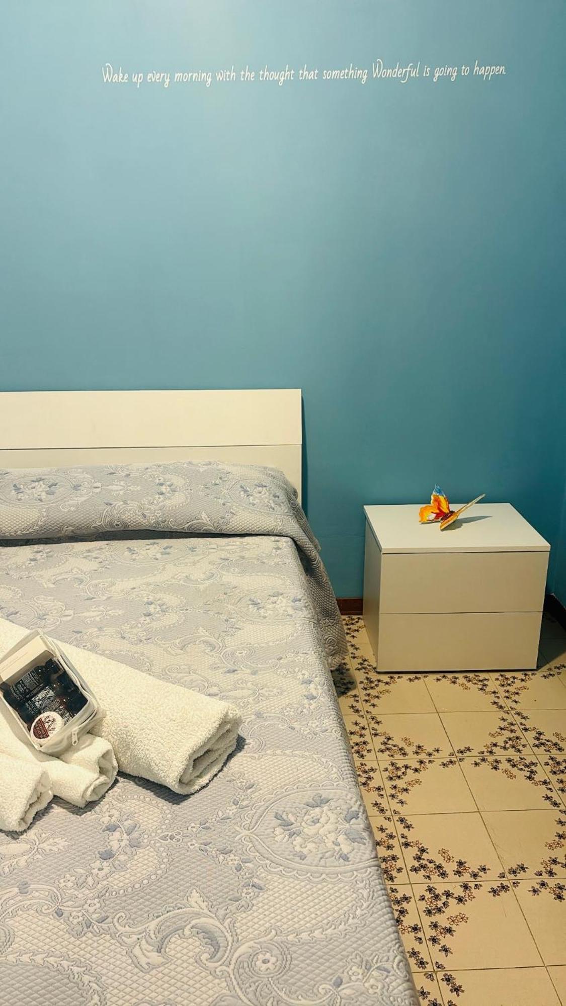 Appartamento Giardini Naxos Butterflies Home Schiso Εξωτερικό φωτογραφία