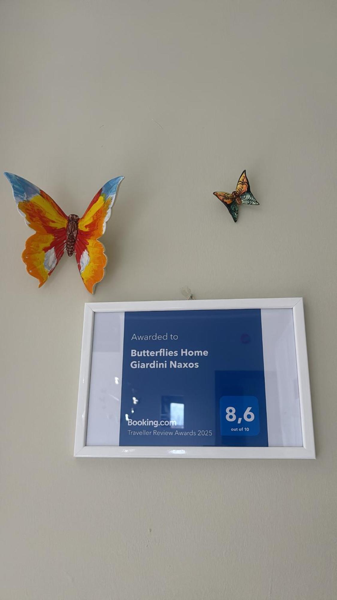 Appartamento Giardini Naxos Butterflies Home Schiso Εξωτερικό φωτογραφία